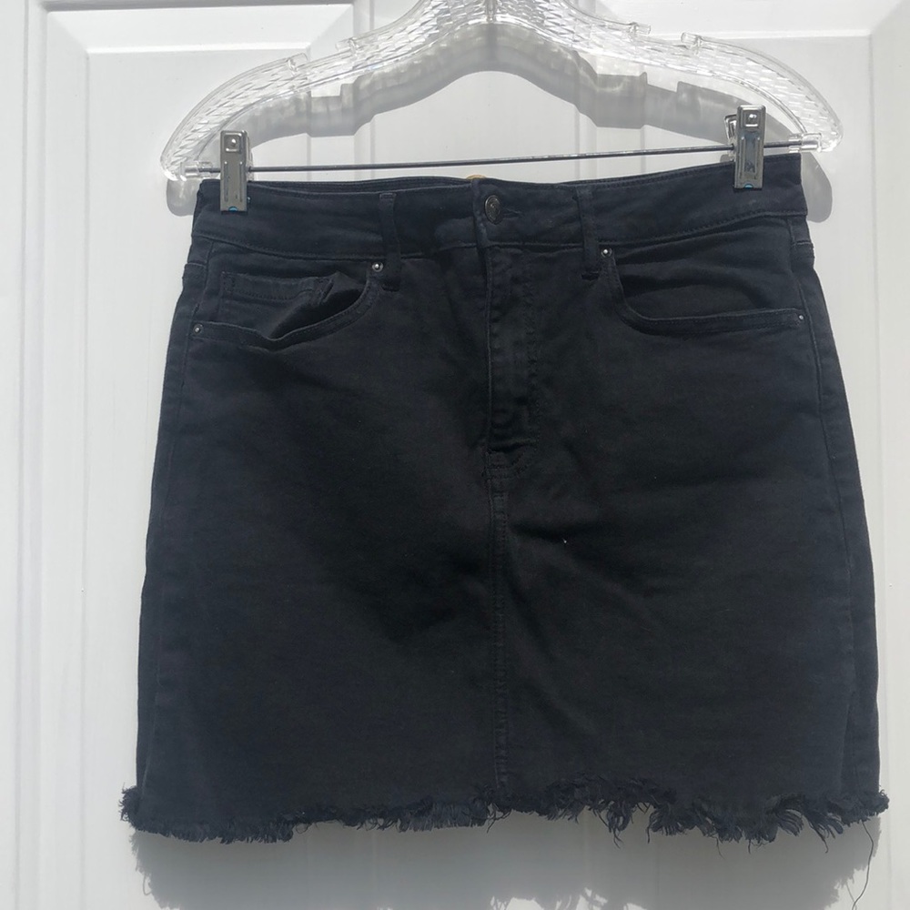 Forever 21 Black Jean Skirt Size 27